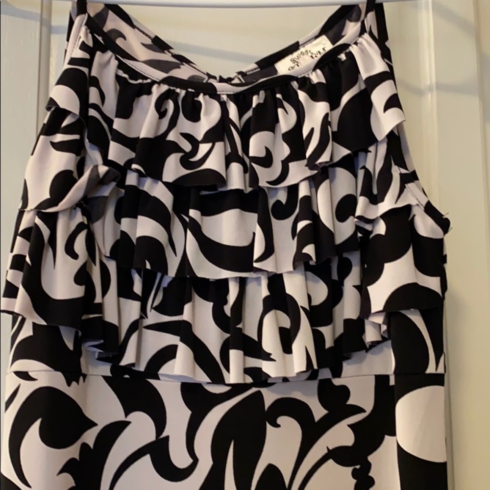 Dress - Picture 2 of 4